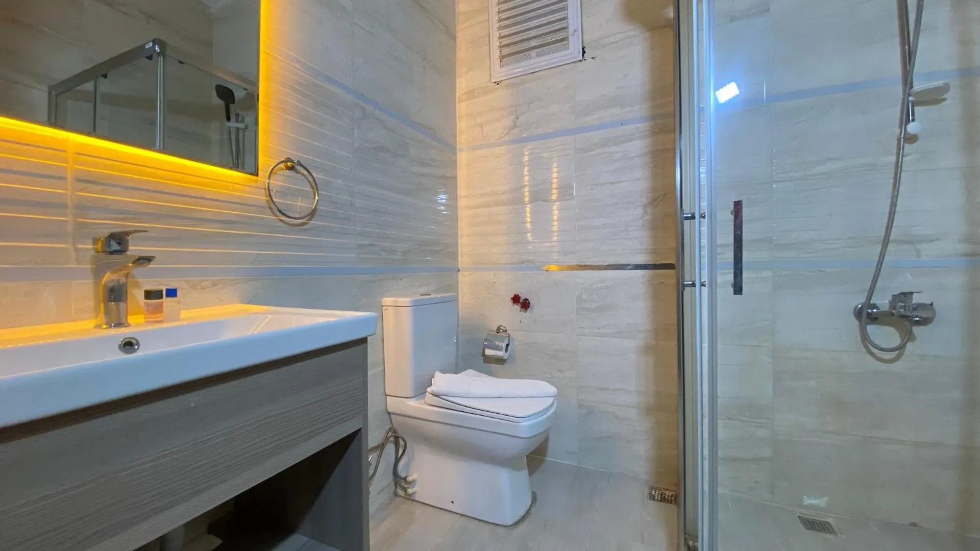 Medos Beach Hotel Kusadasi